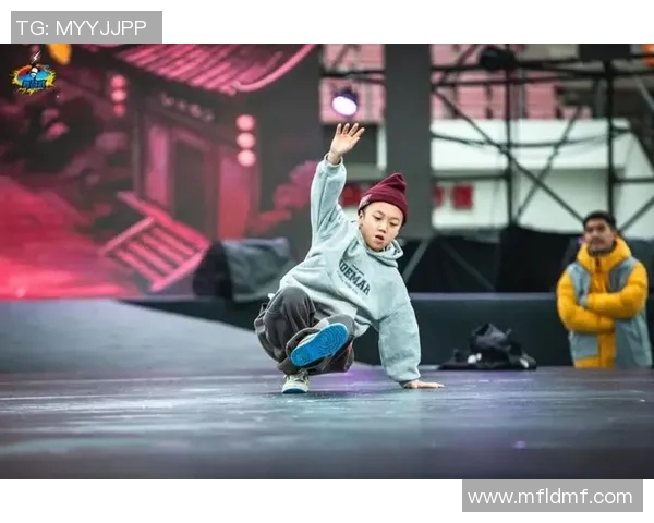 杭州街舞队的进攻策略与风格解析引领街舞热潮的背后故事