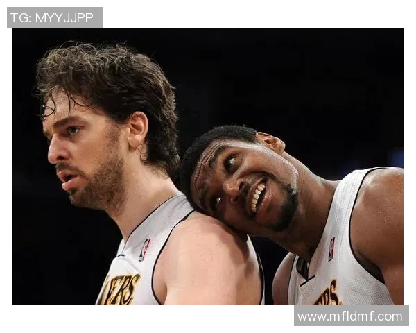 河南建业与重庆精彩对决直播全程回顾与分析 河南建业与重庆精彩对决直播全程回顾与分析