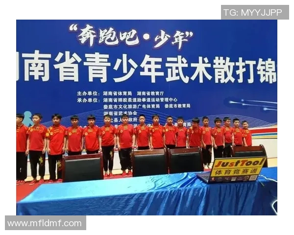 中国武术与日本搏击的对决与融合探讨传统与现代的武道精神 中国武术与日本搏击的对决与融合探讨传统与现代的武道精神