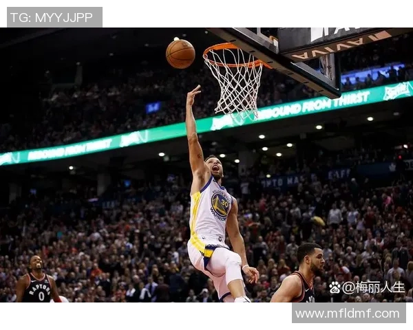 勇士与灰熊季后赛第六场激战回顾与精彩瞬间分析