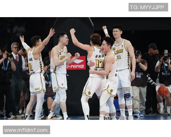 山东与吉林CBA精彩对决视频回顾球迷热议赛场瞬间与精彩表现 山东与吉林CBA精彩对决视频回顾球迷热议赛场瞬间与精彩表现